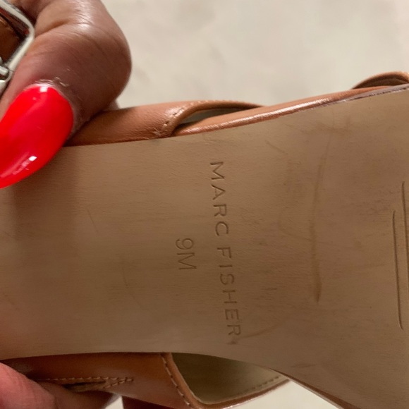 Tan DRESSY Sandals!👜 - Picture 4 of 6